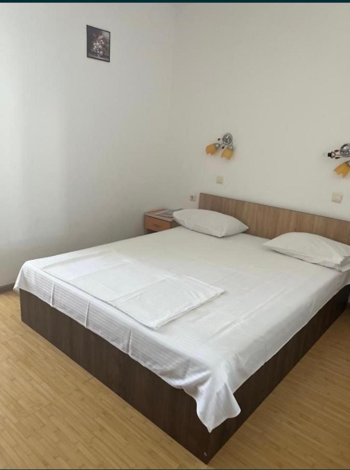 Vila George Hotel Costinesti Luaran gambar